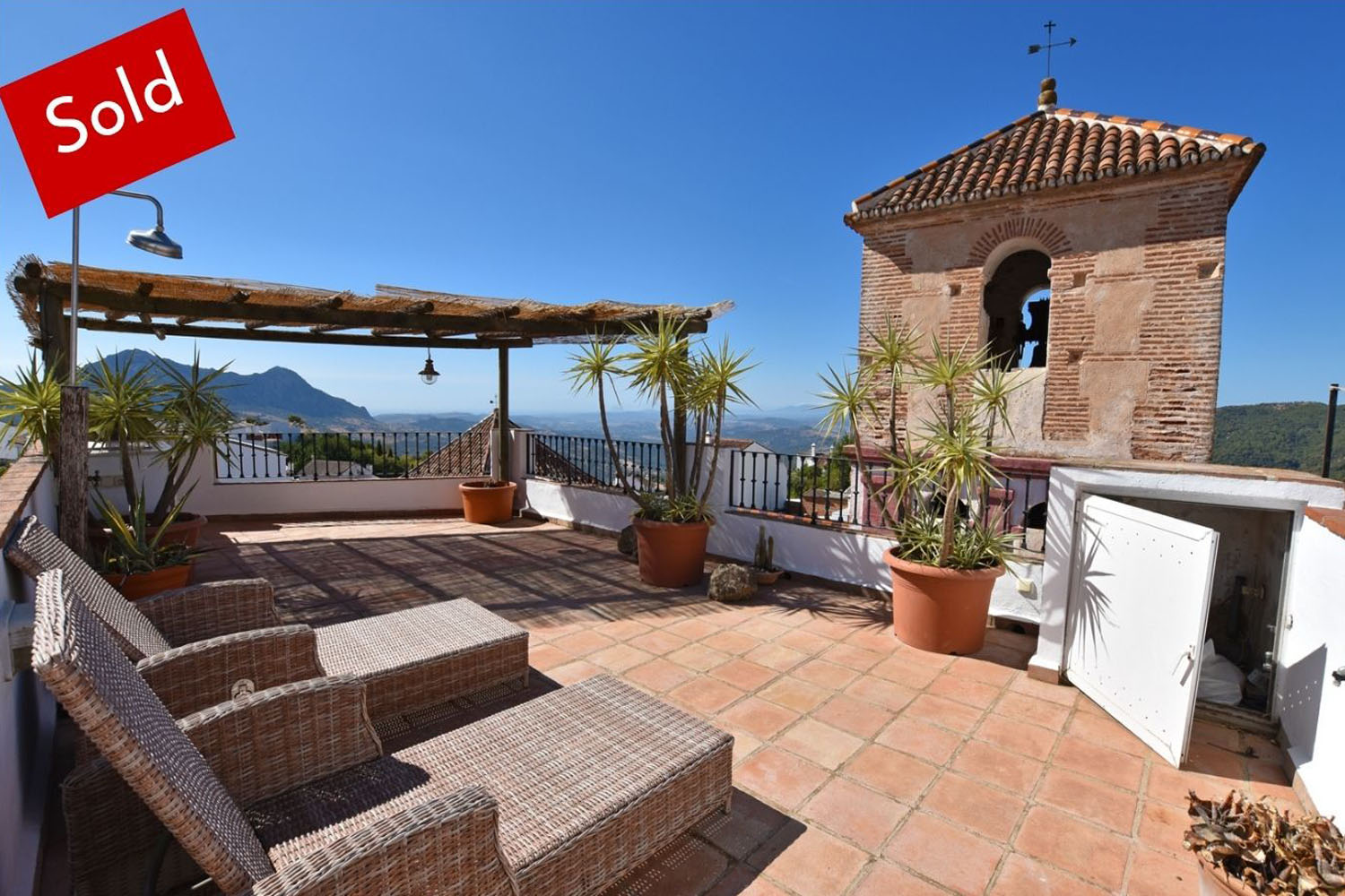 ELEGANTE, CHIC E IMPECABLE